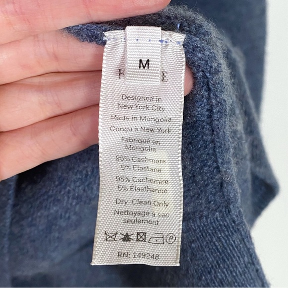 Khaite Sam Cashmere V-Neck Sweater Blue - Picture 7 of 7